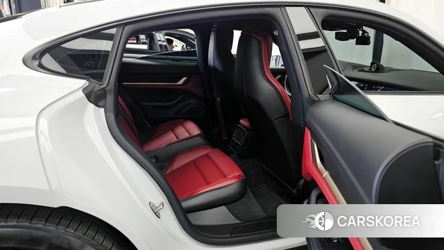 Porsche Taycan 2022 Белый из Кореи, фото 3