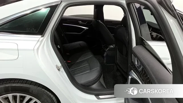 Audi A6 (C8) 2021 Белый из Кореи, фото 3