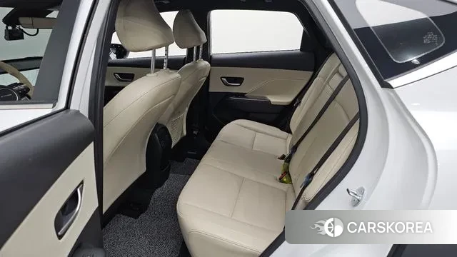 Hyundai Kona (SX2) 2023 Белый из Кореи, фото 3