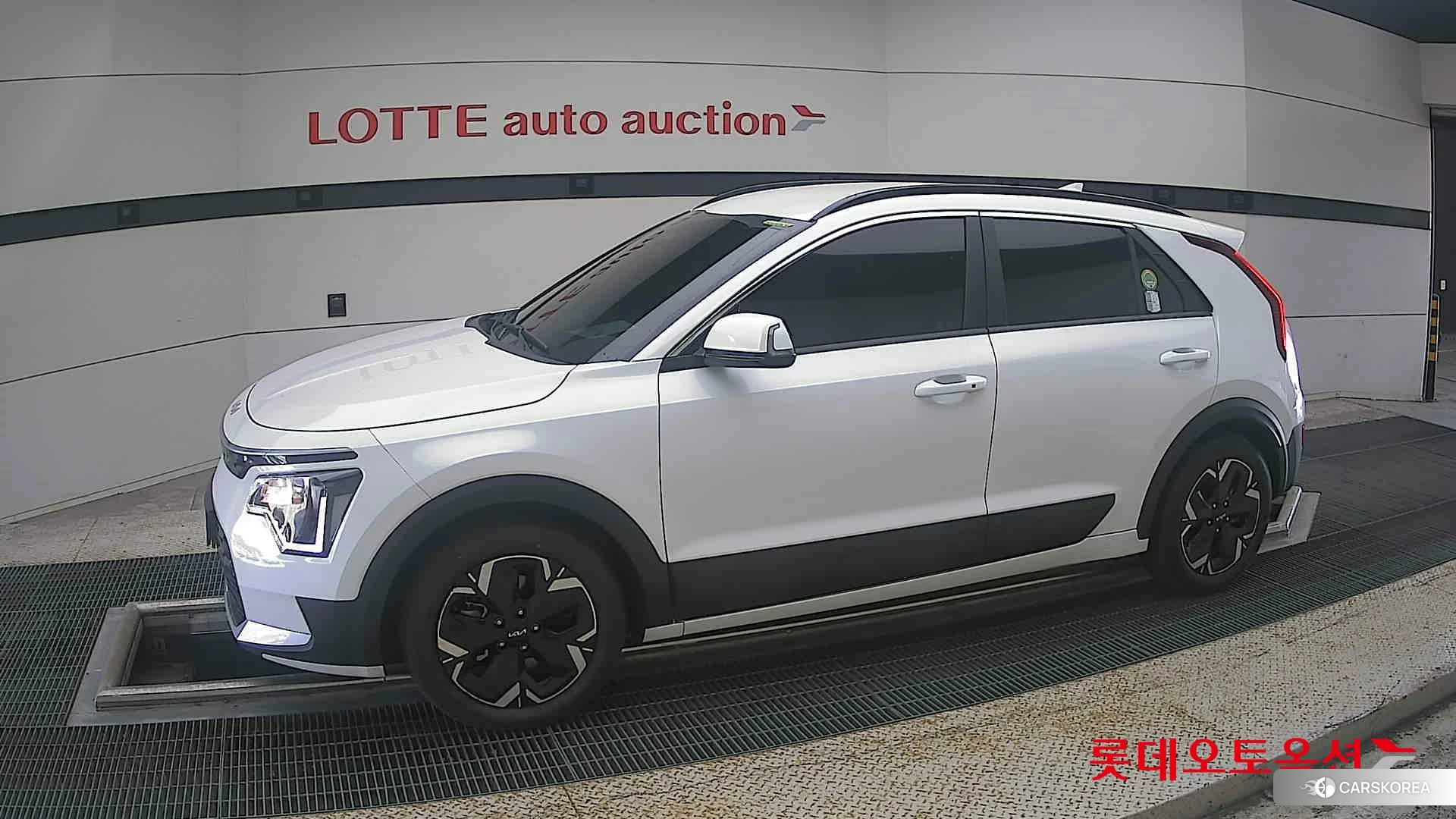 Kia Niro EV 2023 Snow White Pearl (optional) из Кореи, фото 3