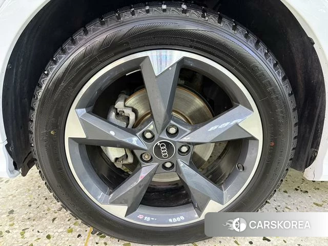 Audi Q3 2022 Белый из Китая, фото 3