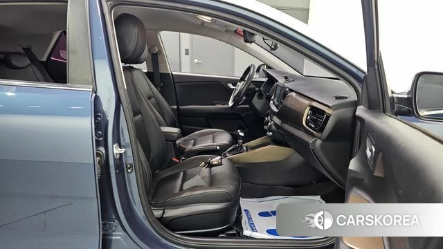 Kia Stonic 2018 Синий из Кореи, фото 3