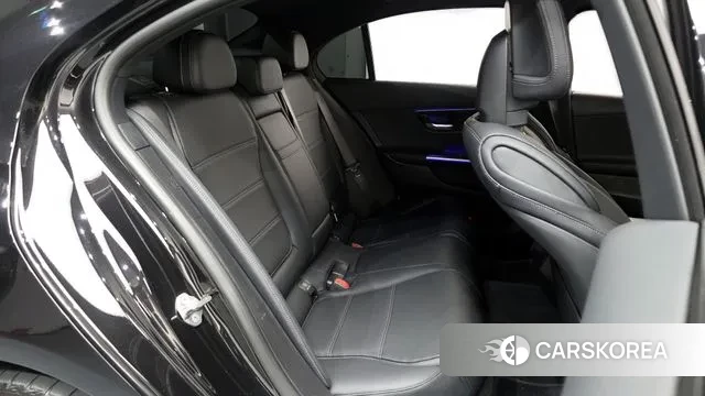 Mercedes-Benz C-Class W206 2022 Черный из Кореи, фото 3