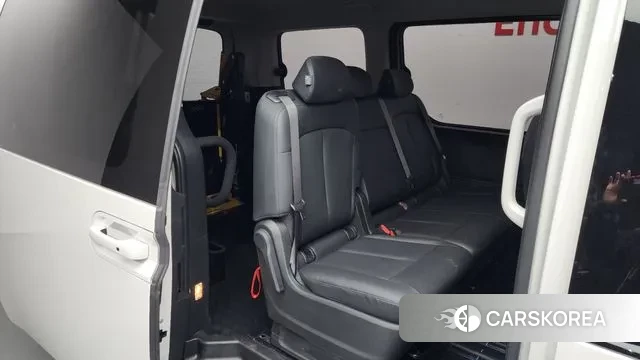 Hyundai Staria 2024 Белый из Кореи, фото 3