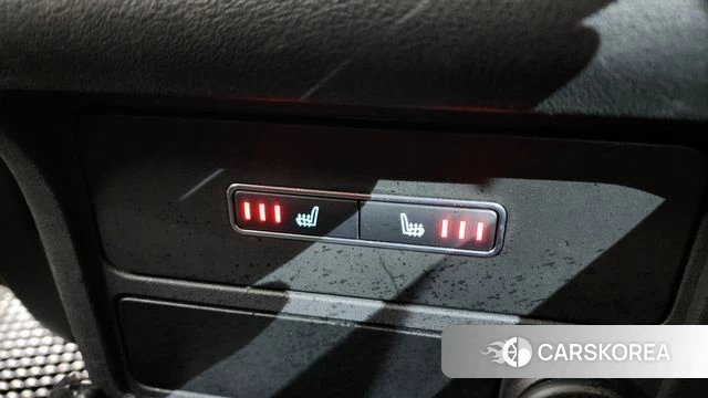 Jaguar XE 2019 Красный из Кореи, фото 3