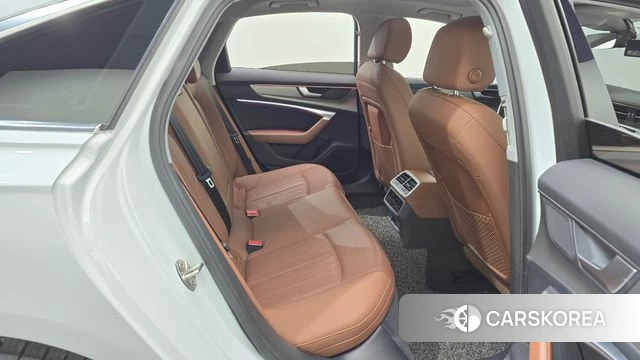 Audi A6 (C8) 2021 Белый из Кореи, фото 3