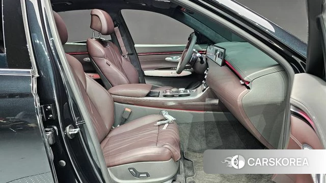 Genesis GV70 2025 Черный из Кореи, фото 3