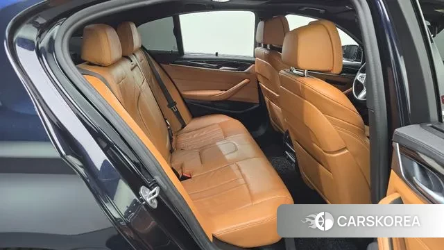 BMW 5 Series (G30) 2022 Черный из Кореи, фото 3