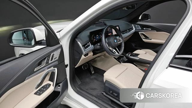 BMW X1 (U11) 2024 Белый из Кореи, фото 3