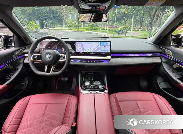 BMW 5 series 2024 Черный из Китая, фото 3