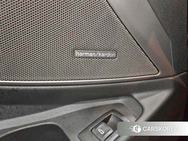 BMW 3 series 2023 Черный из Китая, фото 3