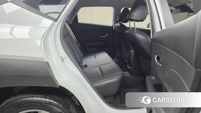 Hyundai Kona (SX2) 2023 Белый из Кореи, фото 3