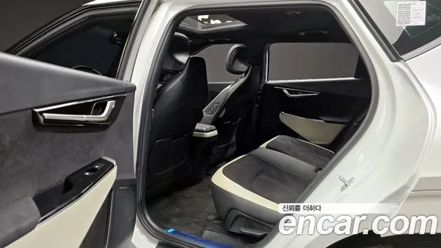 Kia EV6 2024 Белый из Кореи, фото 3