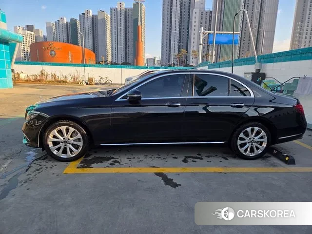 Mercedes-Benz E-Class W213 2018 Черный из Кореи, фото 3