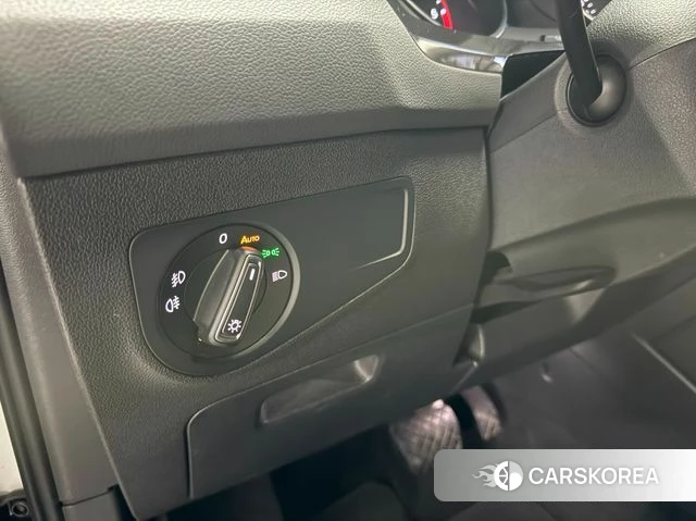 Volkswagen Tiguan second Generation 2020 Белый из Кореи, фото 3