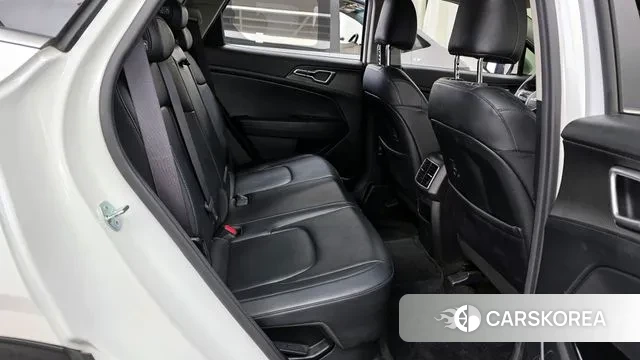 Kia Sportage 5th Generation Hybrid 2022 Белый из Кореи, фото 3