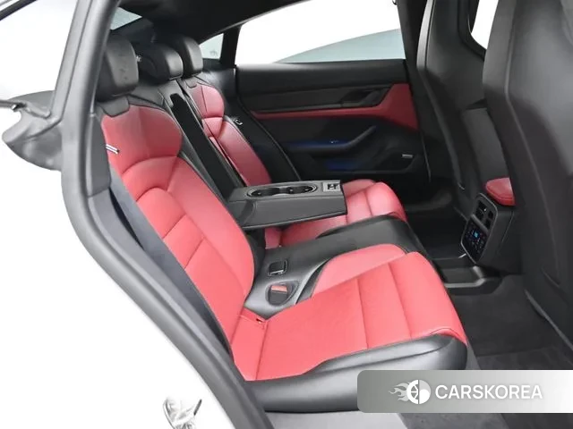 Porsche Taycan 2025 Белый из Кореи, фото 3