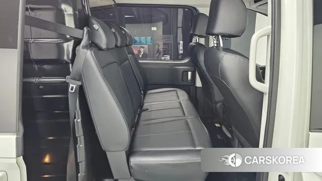 Hyundai Staria 2022 Белый из Кореи, фото 3