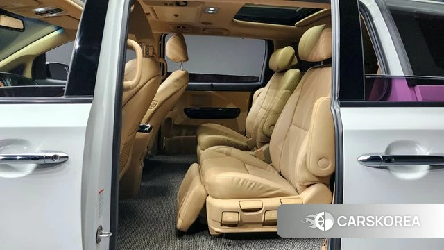 Kia The New Carnival 2019 Белый из Кореи, фото 3