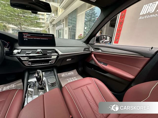 BMW 5 series 2023 Черный из Китая, фото 3