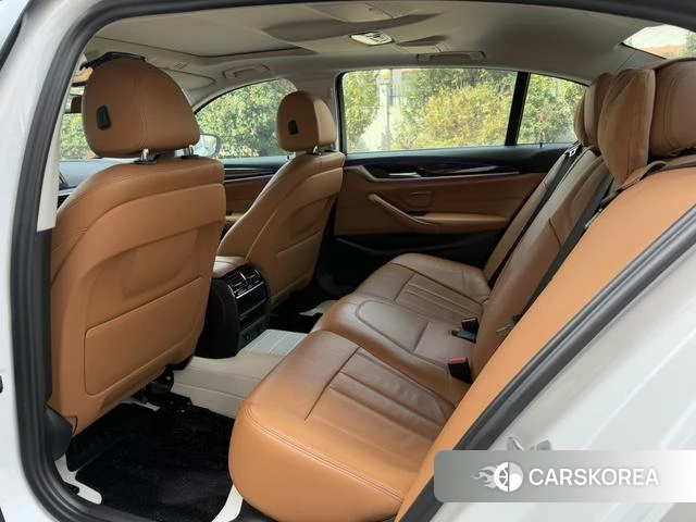 BMW 5 series 2018 Белый из Китая, фото 3