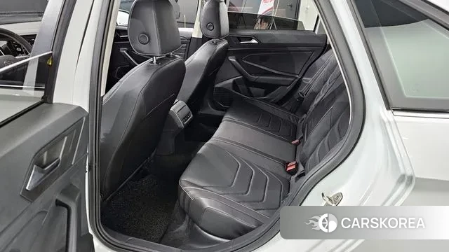 Volkswagen 7th Generation of Jetta 2022 Белый из Кореи, фото 3