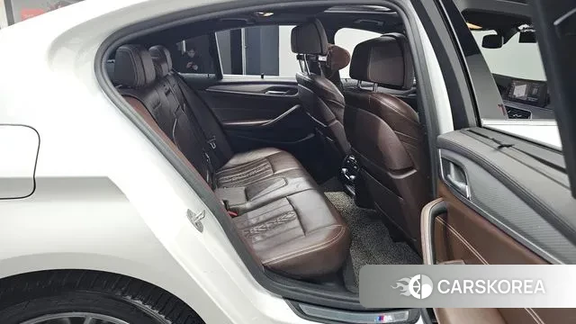 BMW 5 Series (G30) 2019 Белый из Кореи, фото 3