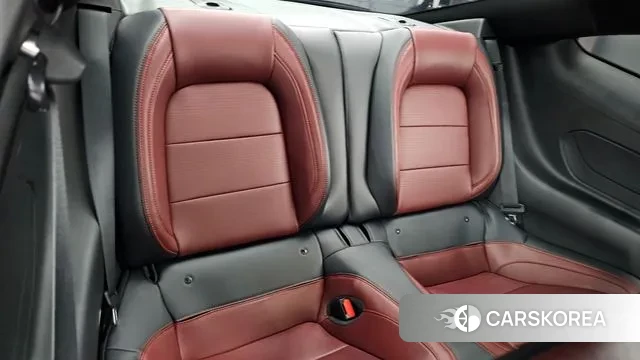 Ford Mustang 7th Generation 2024 Черный из Кореи, фото 3