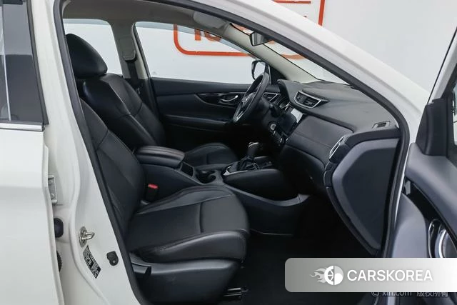 Nissan Qashqai 2021 Белый из Китая, фото 3