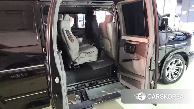 Chevrolet Express Van 2020 Черный из Кореи, фото 3