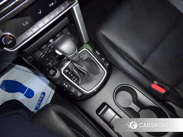 Kia Seltos 2022 Белый из Кореи, фото 3