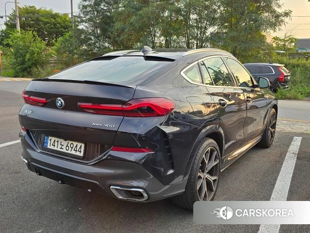 BMW X6 (G06) 2022 Черный из Кореи, фото 3