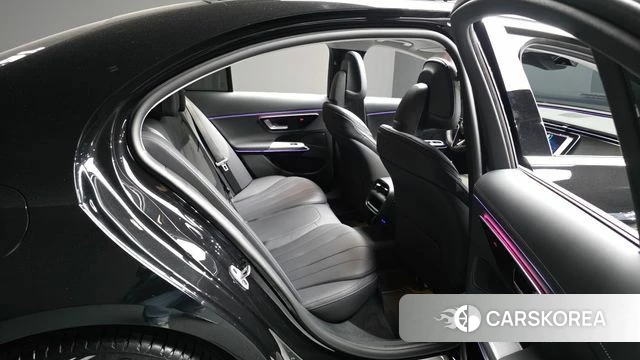 Mercedes-Benz E-Class W214 2025 Черный из Кореи, фото 3