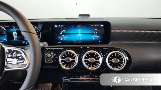 Mercedes-Benz A-Class W177 2021 Белый из Кореи, фото 3