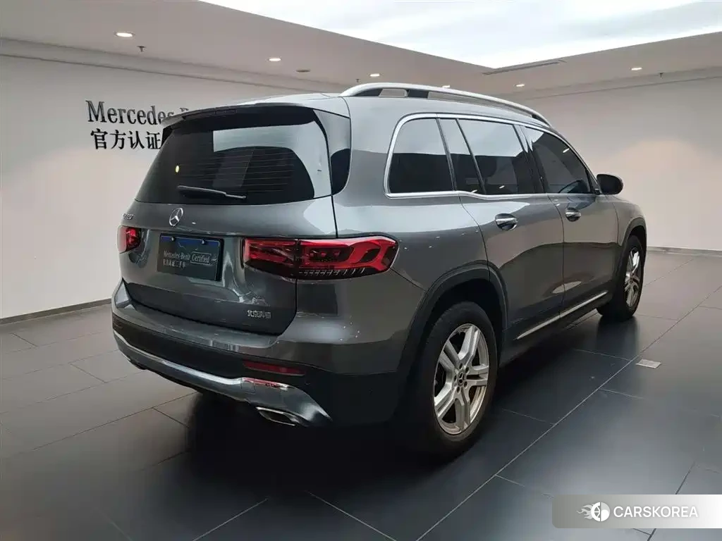 Mercedes-Benz GLB 2023 Silver/gray из Китая, фото 3