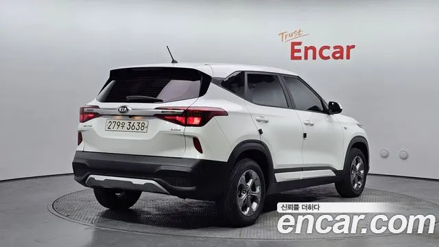 Kia Seltos 2021 Белый из Кореи, фото 3