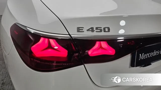 Mercedes-Benz E-Class W214 2024 Белый из Кореи, фото 3