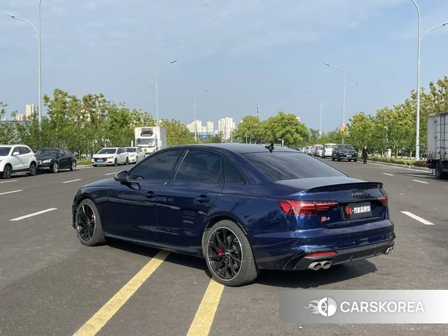 Audi S4 2021 Синий из Китая, фото 3