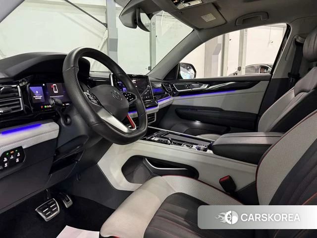 Volkswagen Tourang 2024 Черный из Китая, фото 3