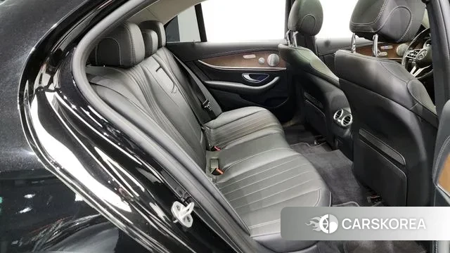 Mercedes-Benz E-Class W213 2019 Черный из Кореи, фото 3