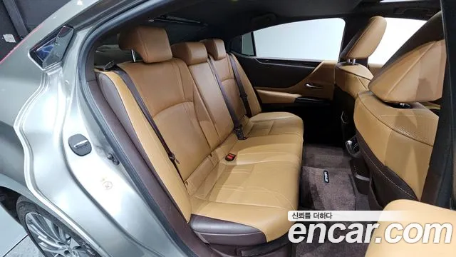 Lexus ES300h 7th generation id 2705520 из Кореи 3