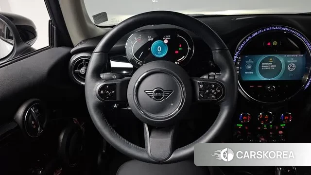 Mini Cooper 2023 Белый из Кореи, фото 3