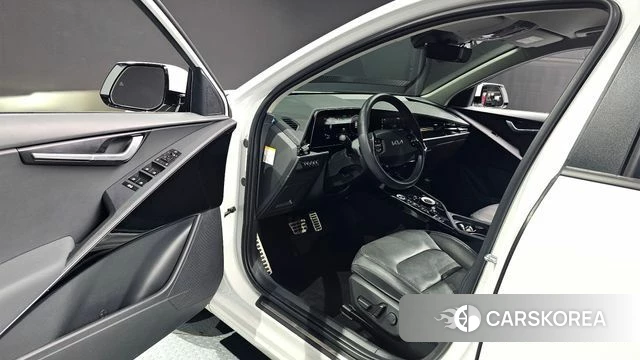 Kia Di Ol Nu Niro 2022 Белый из Кореи, фото 3