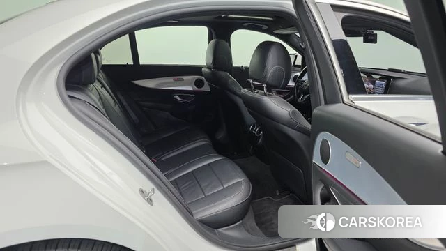 Mercedes-Benz E-Class W213 2019 Белый из Кореи, фото 3