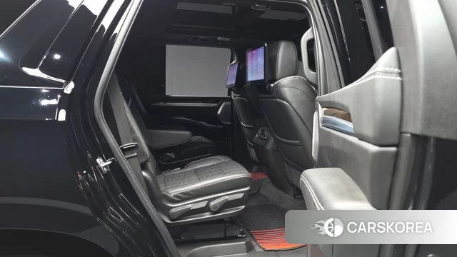 Cadillac Escalade 5th Generation 2025 Черный из Кореи, фото 3