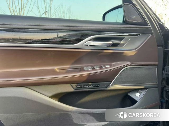 BMW 7 series 2021 Черный из Китая, фото 3