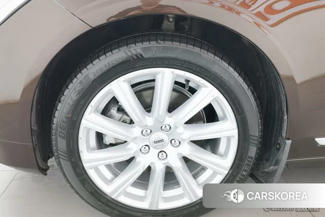 Volvo S90 2019 Коричневый из Китая, фото 3