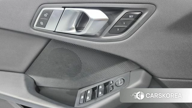 BMW 2 Series Gran Coupe (F44) 2021 Светло-серебряный цвет из Кореи, фото 3