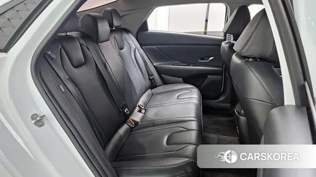 Hyundai The New Avante (CN7) 2024 Белый из Кореи, фото 3