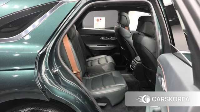 Genesis GV70 2021 Темно-зеленый из Кореи, фото 3